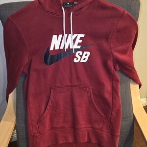 Nike SB Men's Burgundy Hoodie